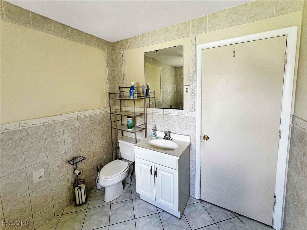 2466 Lakeshore Circle Port Charlotte FL 33952 2025023700 image16