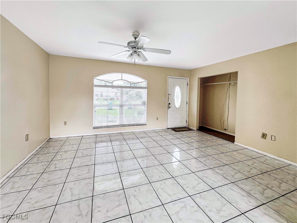 2466 Lakeshore Circle Port Charlotte FL 33952 2025023700 image3