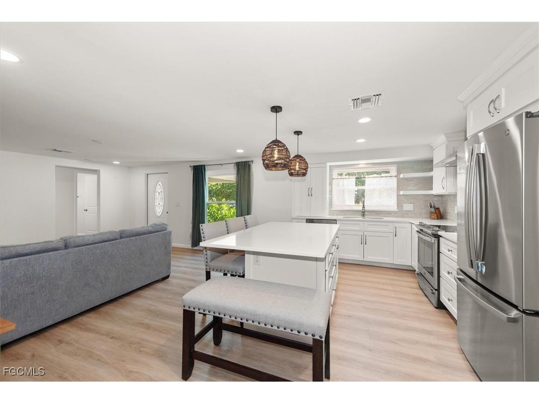 2466 N Westwood Drive North Fort Myers FL 33917 2025025300 image11