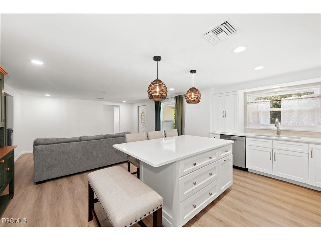 2466 N Westwood Drive North Fort Myers FL 33917 2025025300 image18