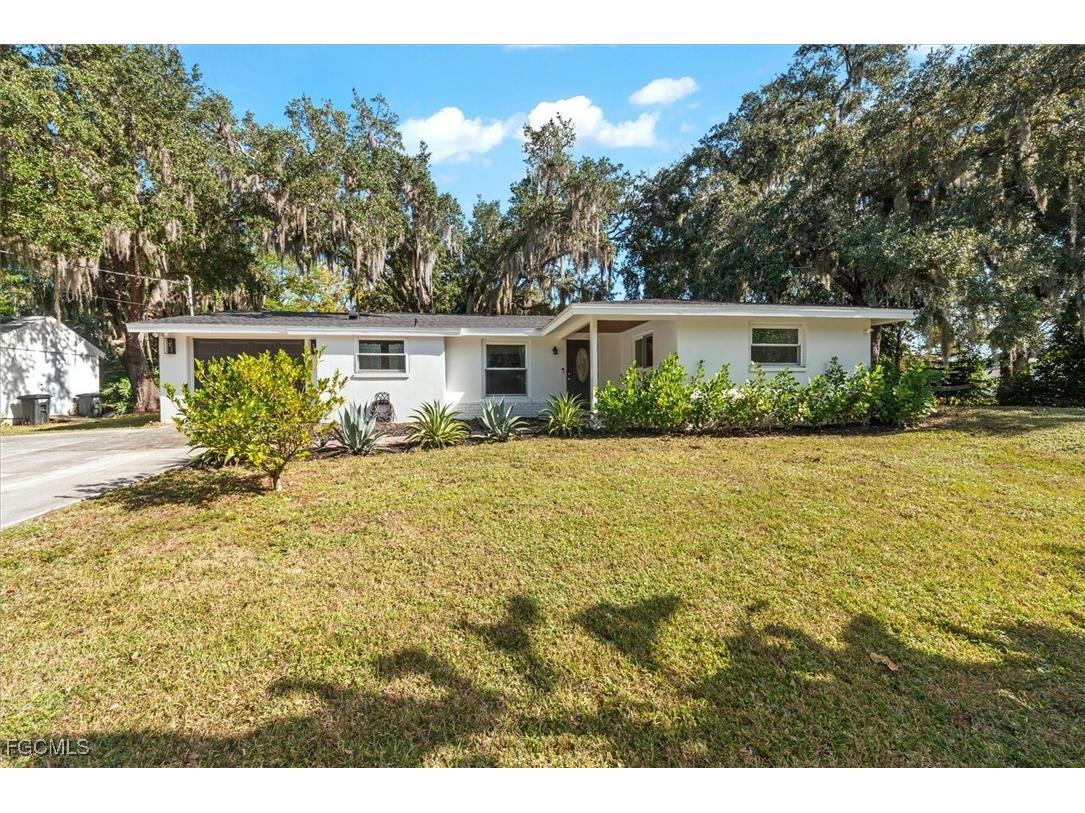 2466 N Westwood Drive North Fort Myers FL 33917 2025025300 image2