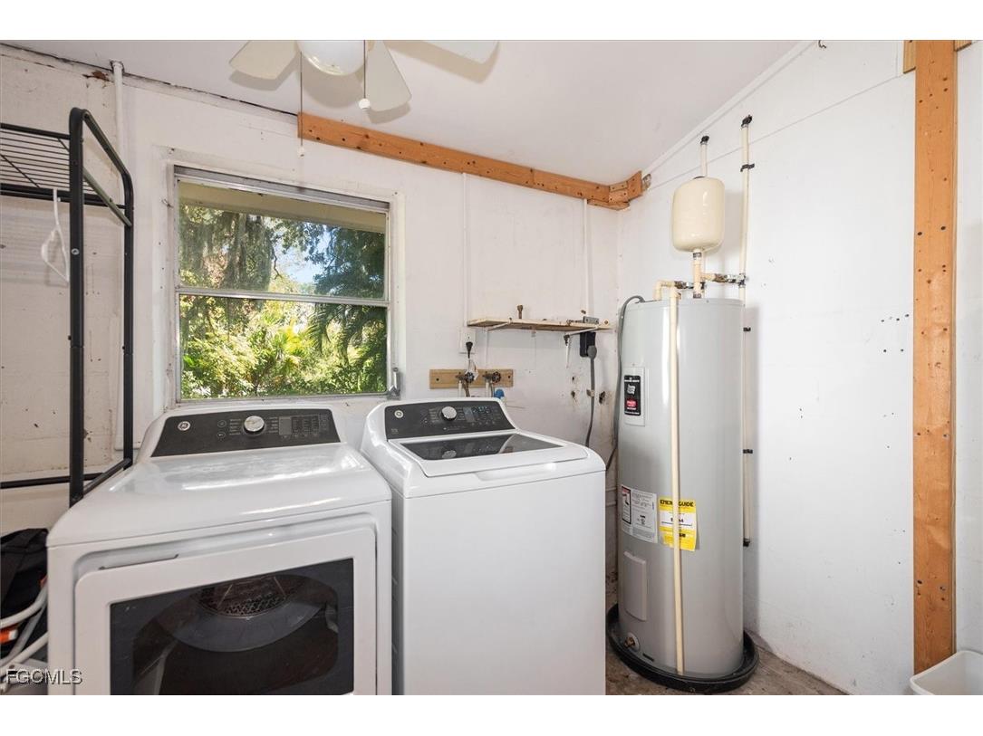 2466 N Westwood Drive North Fort Myers FL 33917 2025025300 image28