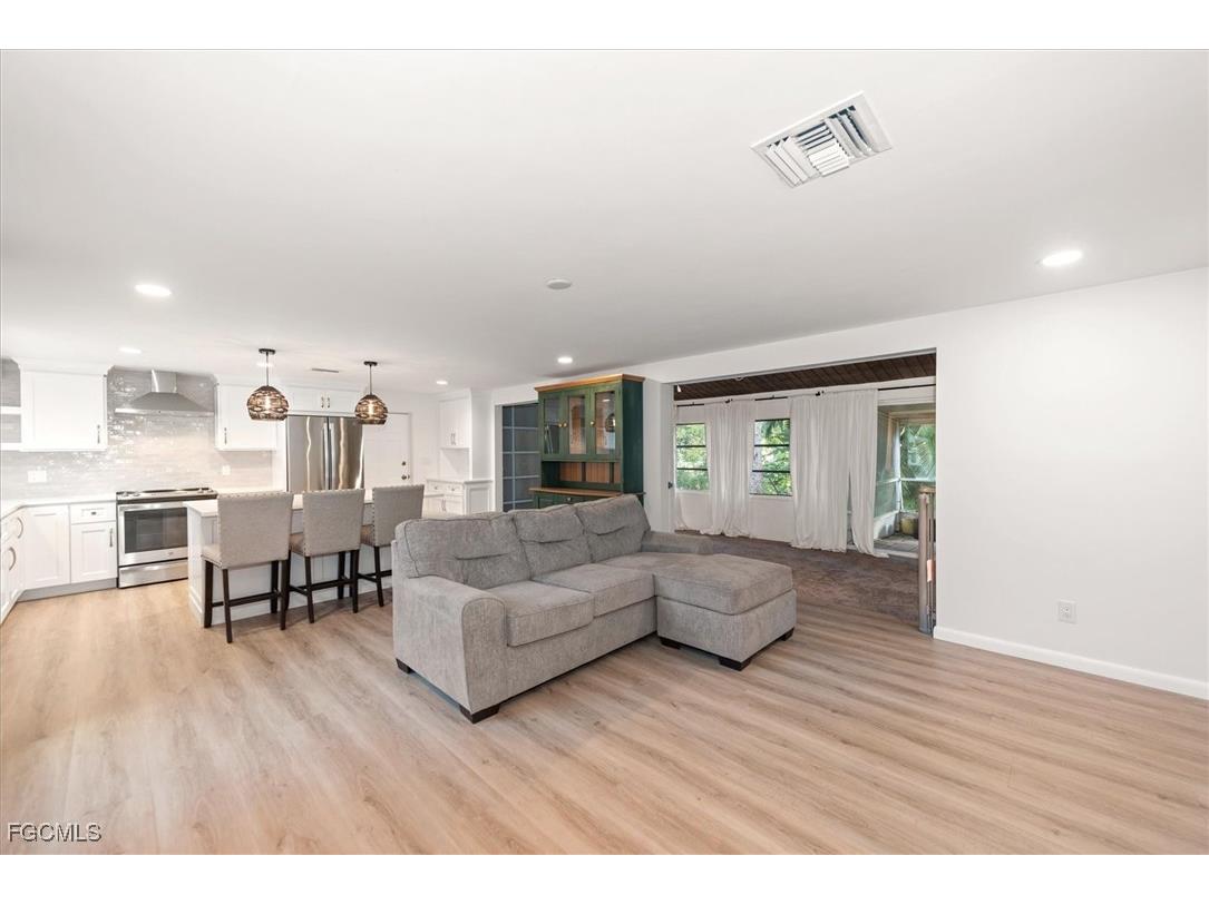 2466 N Westwood Drive North Fort Myers FL 33917 2025025300 image8