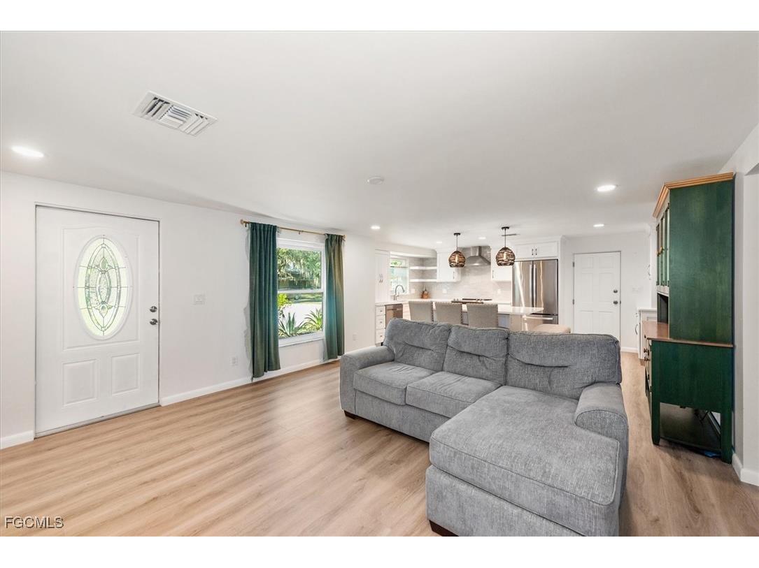 2466 N Westwood Drive North Fort Myers FL 33917 2025025300 image9