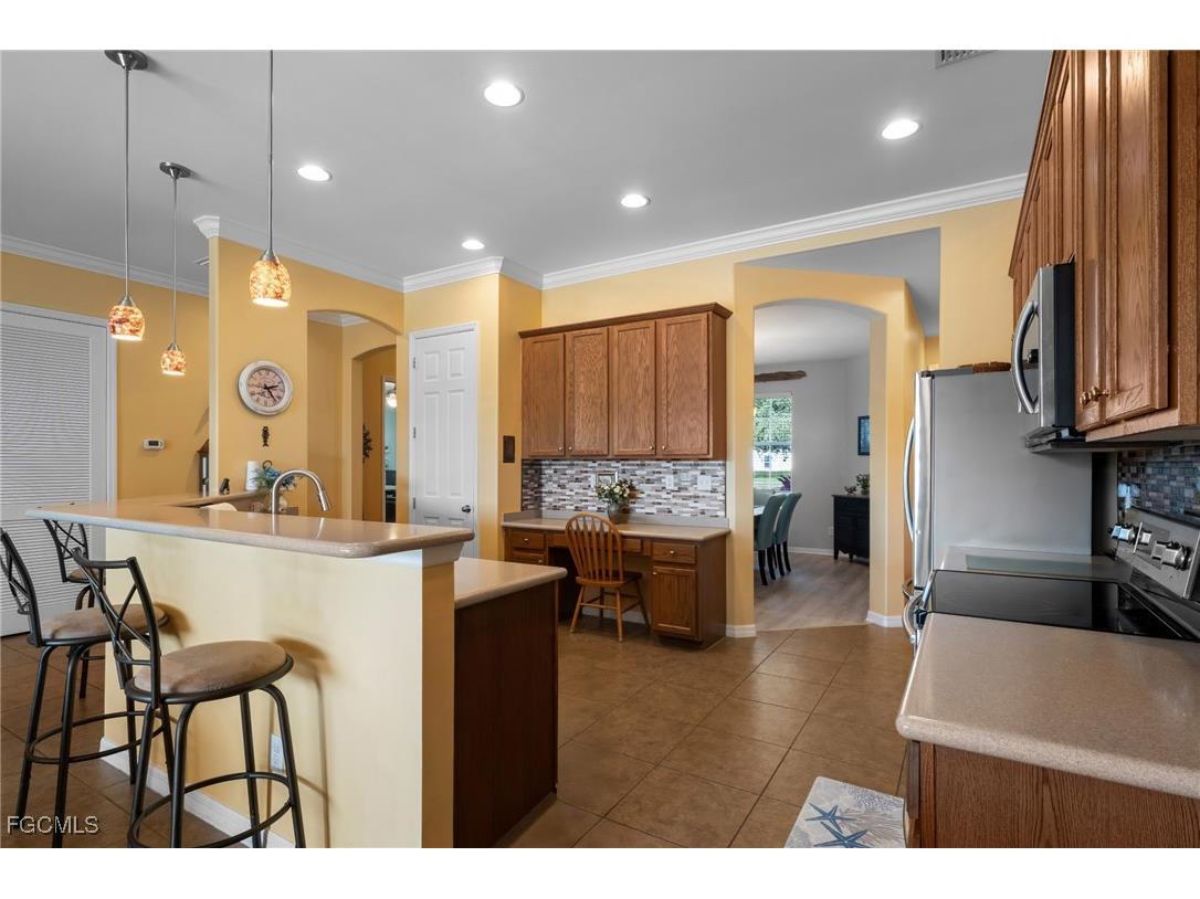2467 Ashbury Circle Cape Coral FL 33991 2025023398 image5