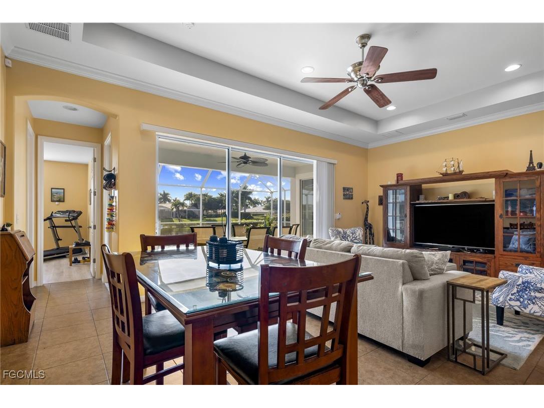 2467 Ashbury Circle Cape Coral FL 33991 2025023398 image8