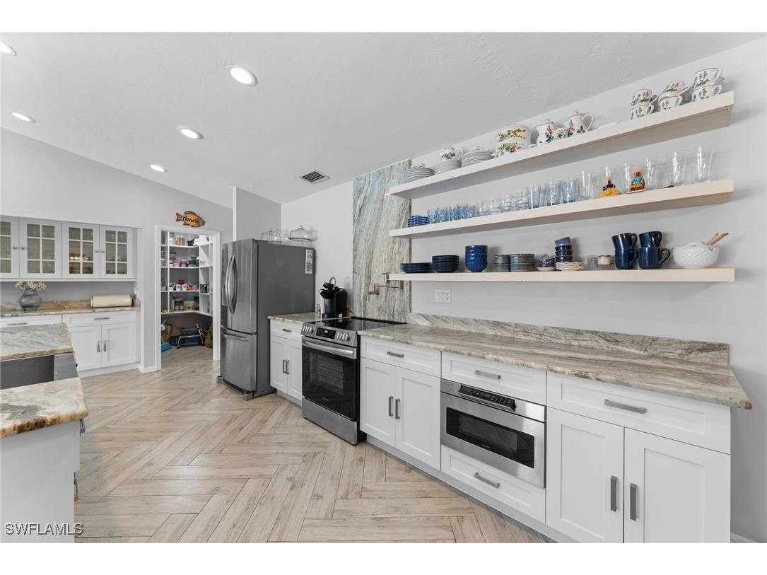 2467 Pine Woods Circle #3 Naples FL 34105 226002591 image11