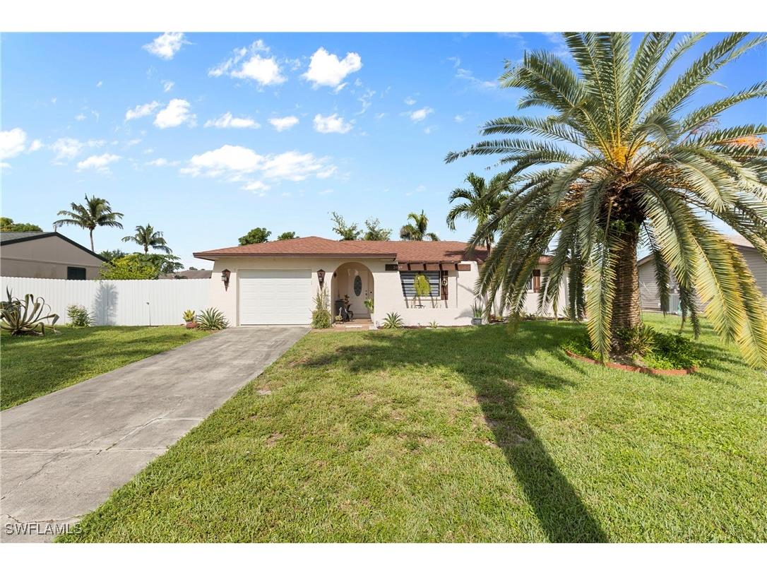 2469 55th Street SW Naples FL 34116 224068659 image1