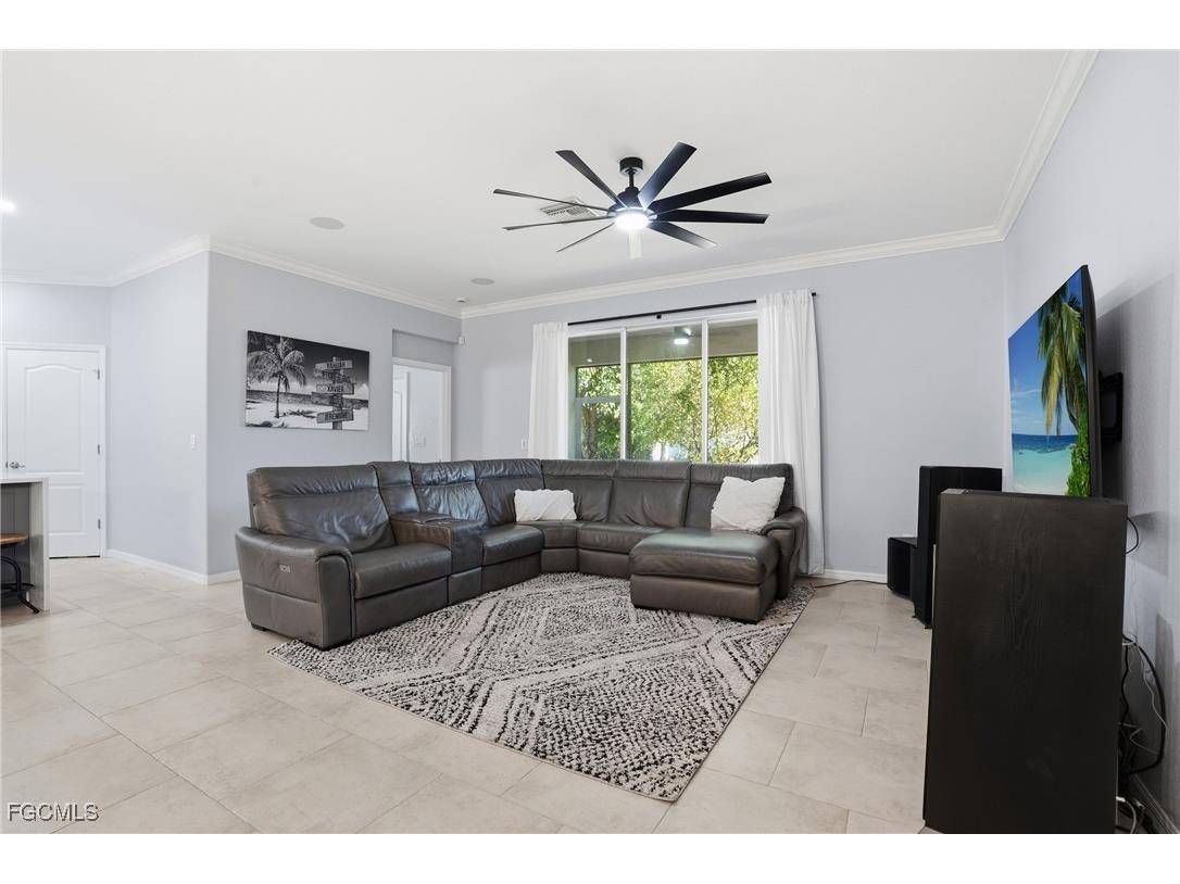 2469 Heydon Circle E Naples FL 34120 2025025983 image13