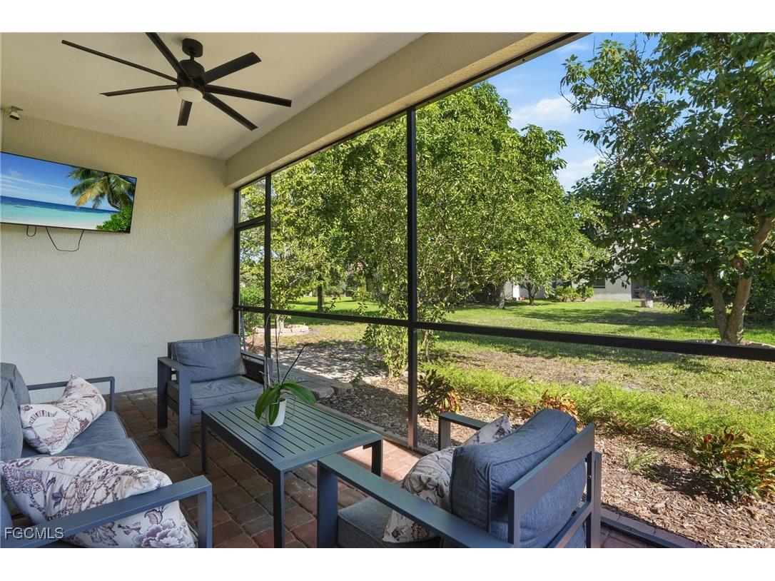 2469 Heydon Circle E Naples FL 34120 2025025983 image14