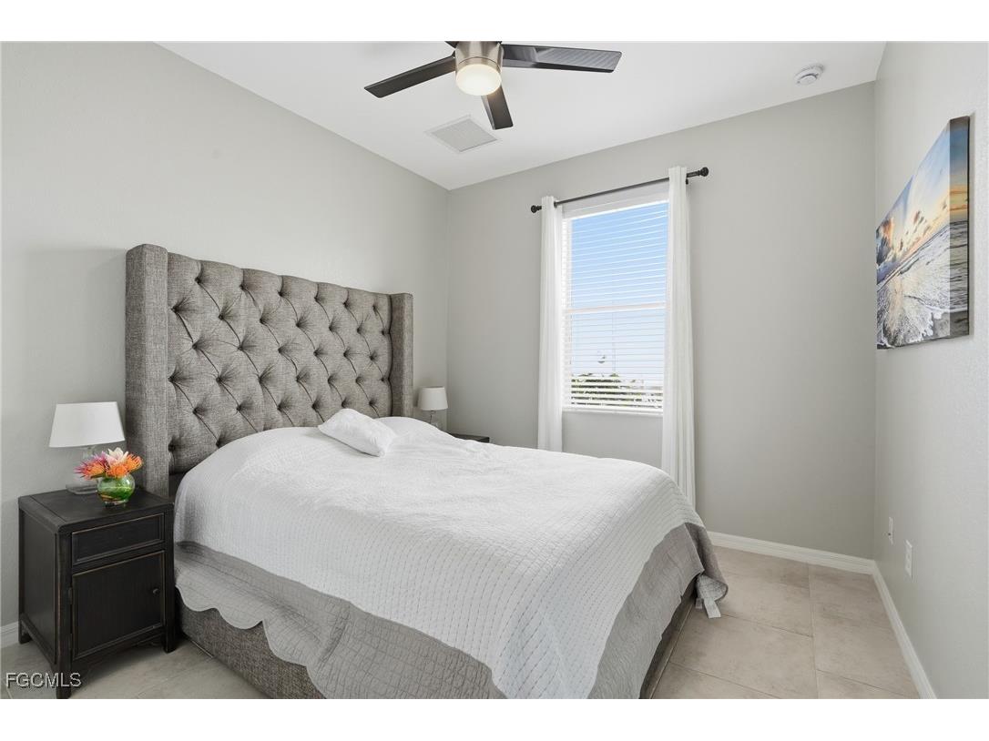 2469 Heydon Circle E Naples FL 34120 2025025983 image21