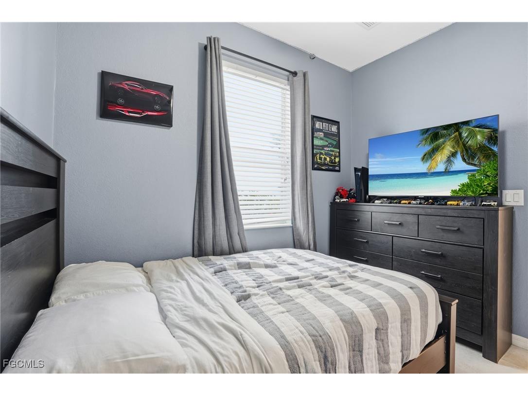2469 Heydon Circle E Naples FL 34120 2025025983 image25