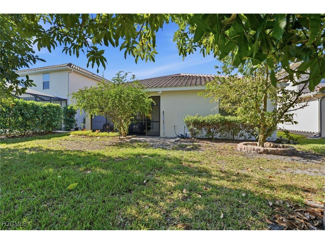2469 Heydon Circle E Naples FL 34120 2025025983 image31