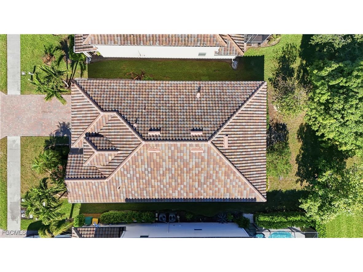 2469 Heydon Circle E Naples FL 34120 2025025983 image33