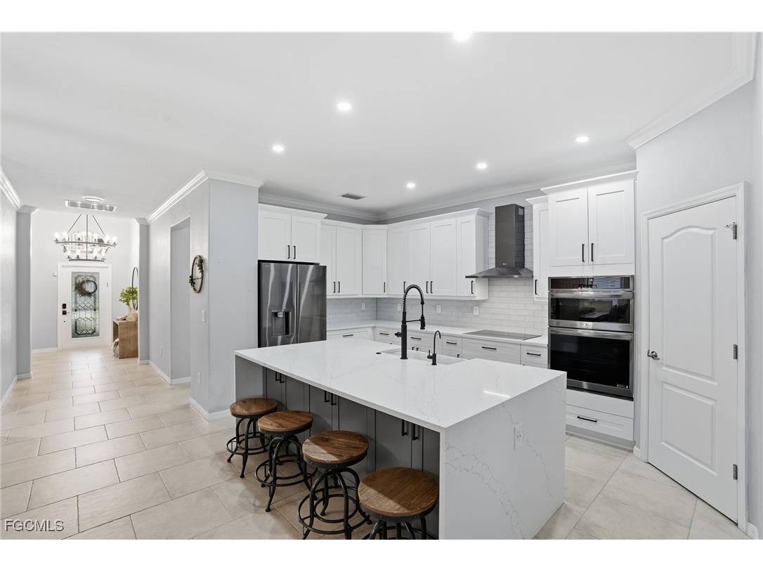 2469 Heydon Circle E Naples FL 34120 2025025983 image6