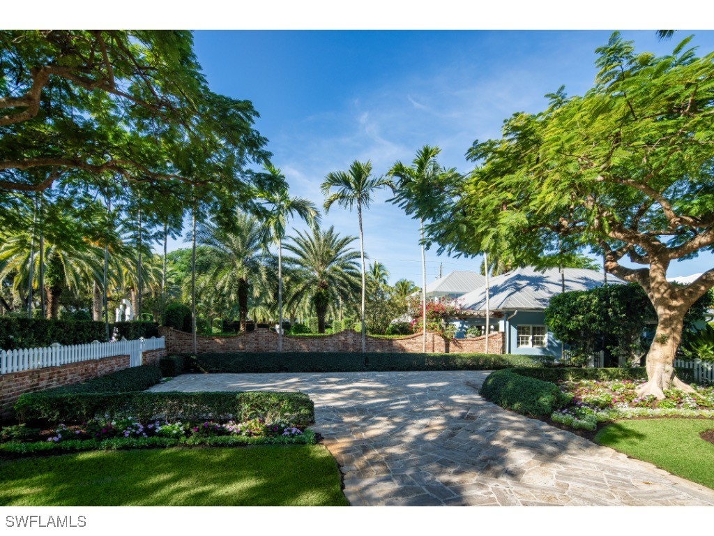 247 6th Street N Naples FL 34102 225084918 image21