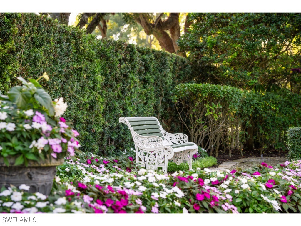 247 6th Street N Naples FL 34102 225084918 image28