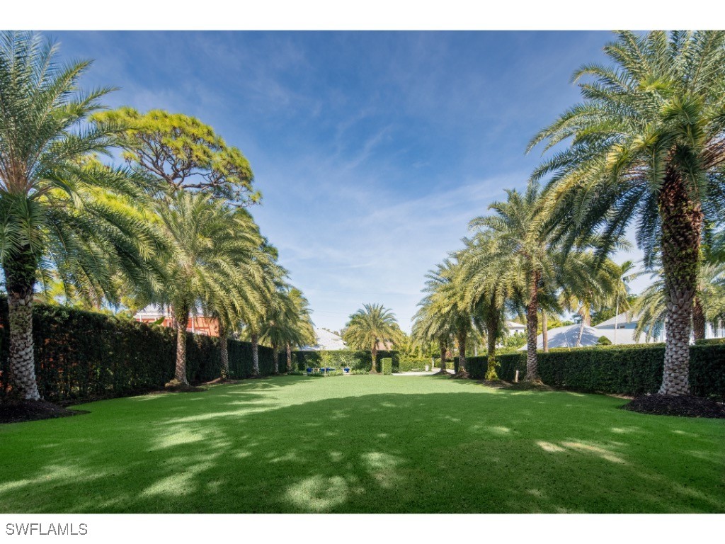 247 6th Street N Naples FL 34102 225084918 image3