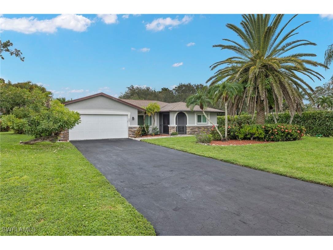 247 Erie Drive Naples FL 34110 224104887 image1