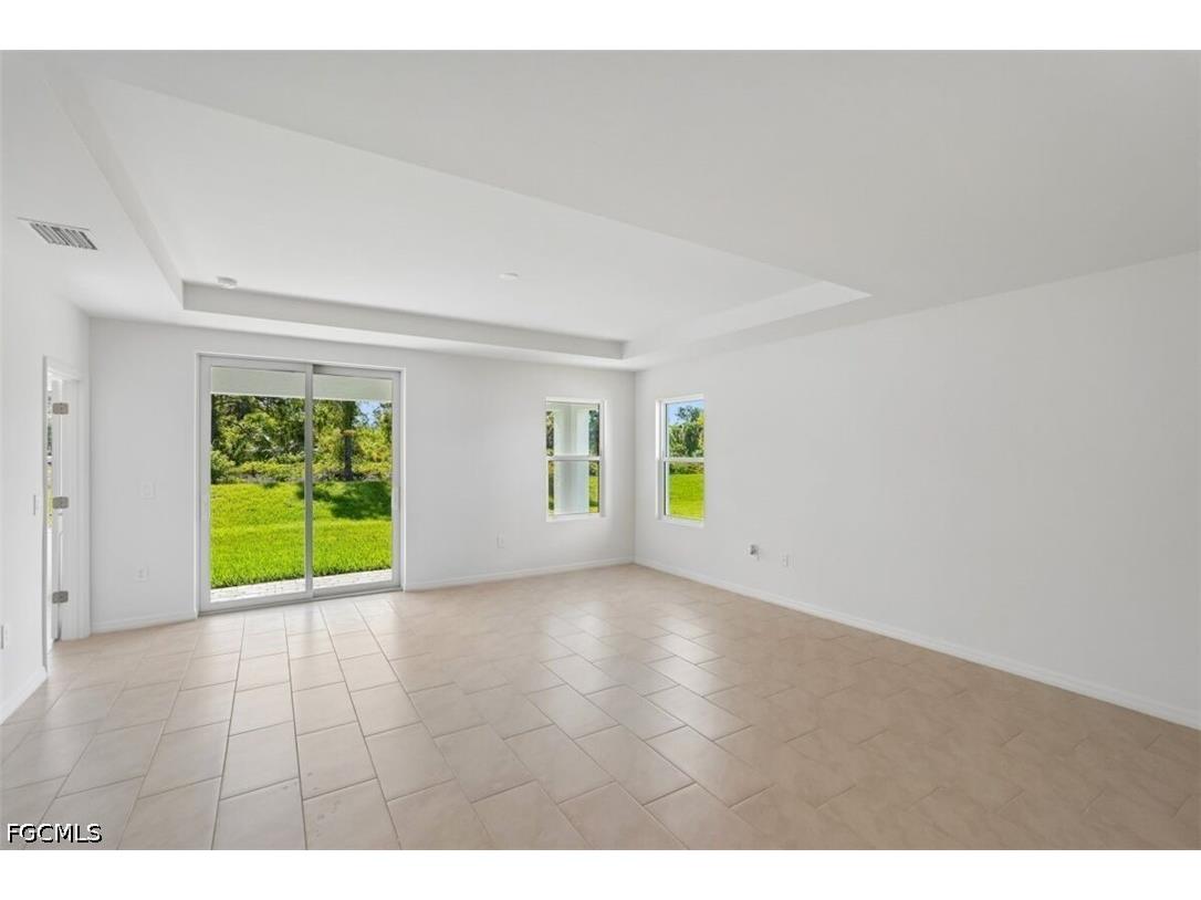 247 Lakeside Breeze Way Lehigh Acres FL 33936 2026019219 image5