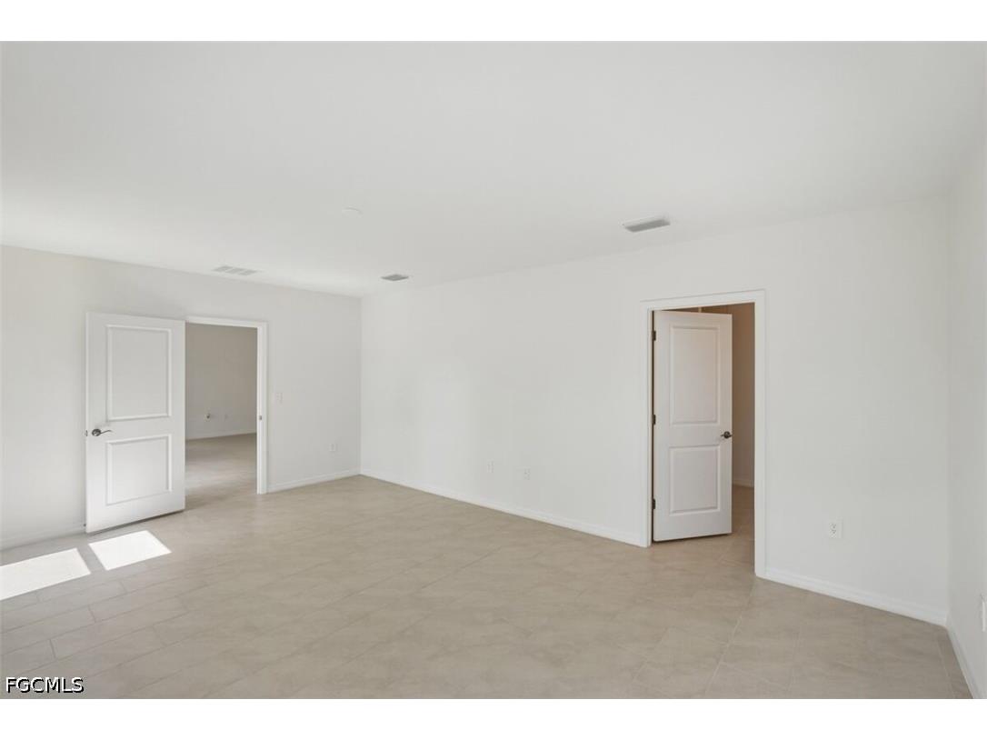 247 Lakeside Breeze Way Lehigh Acres FL 33936 2026019219 image7