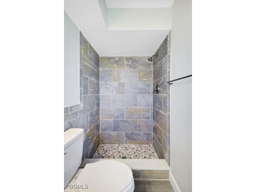 247 SE 46th Street Cape Coral FL 33904 2025020691 image16