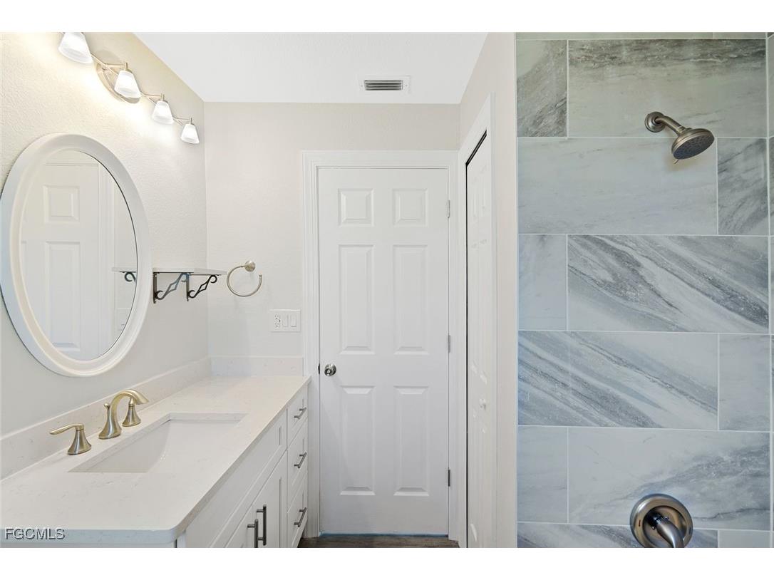 247 SE 46th Street Cape Coral FL 33904 2025020691 image17