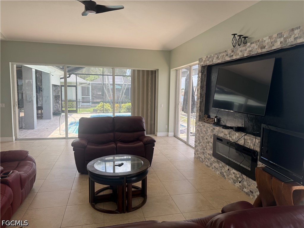 247 SE 6th Street Cape Coral FL 33990 2026024498 image11