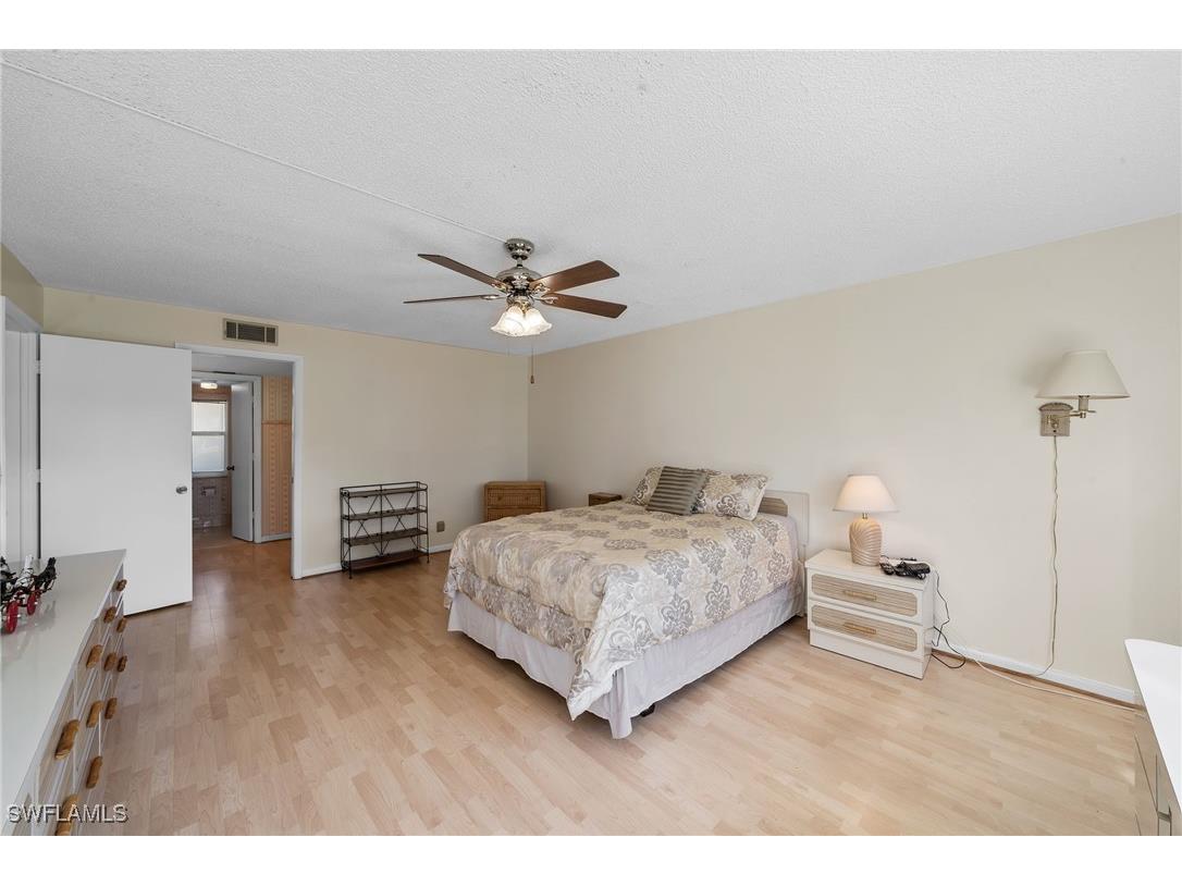  Naples FL 34112 225080342 image25