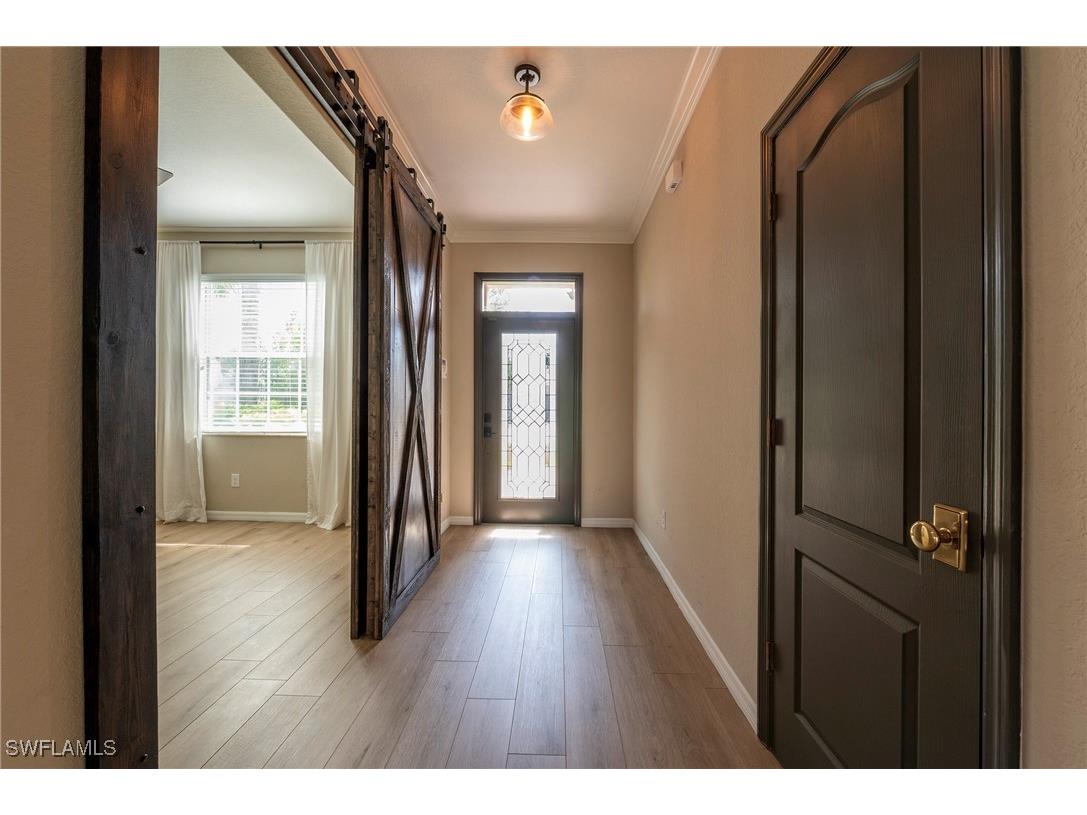 2470 Heydon Circle E Naples FL 34120 225063455 image2