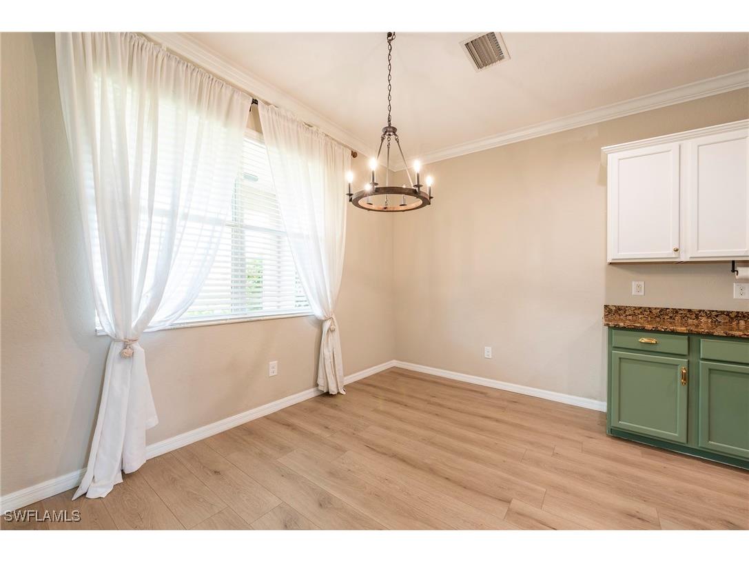 2470 Heydon Circle E Naples FL 34120 225063455 image8