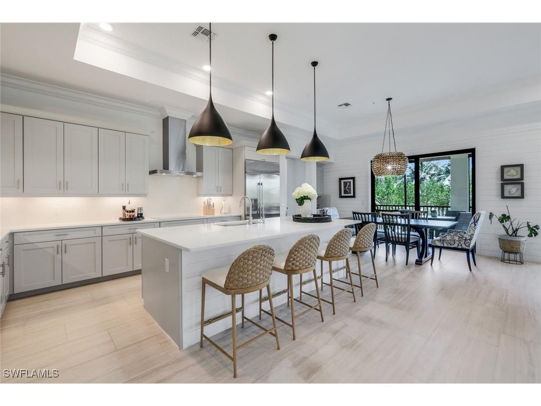 2472 Breakwater Way #11-202 Naples FL 34112 225072928 image1