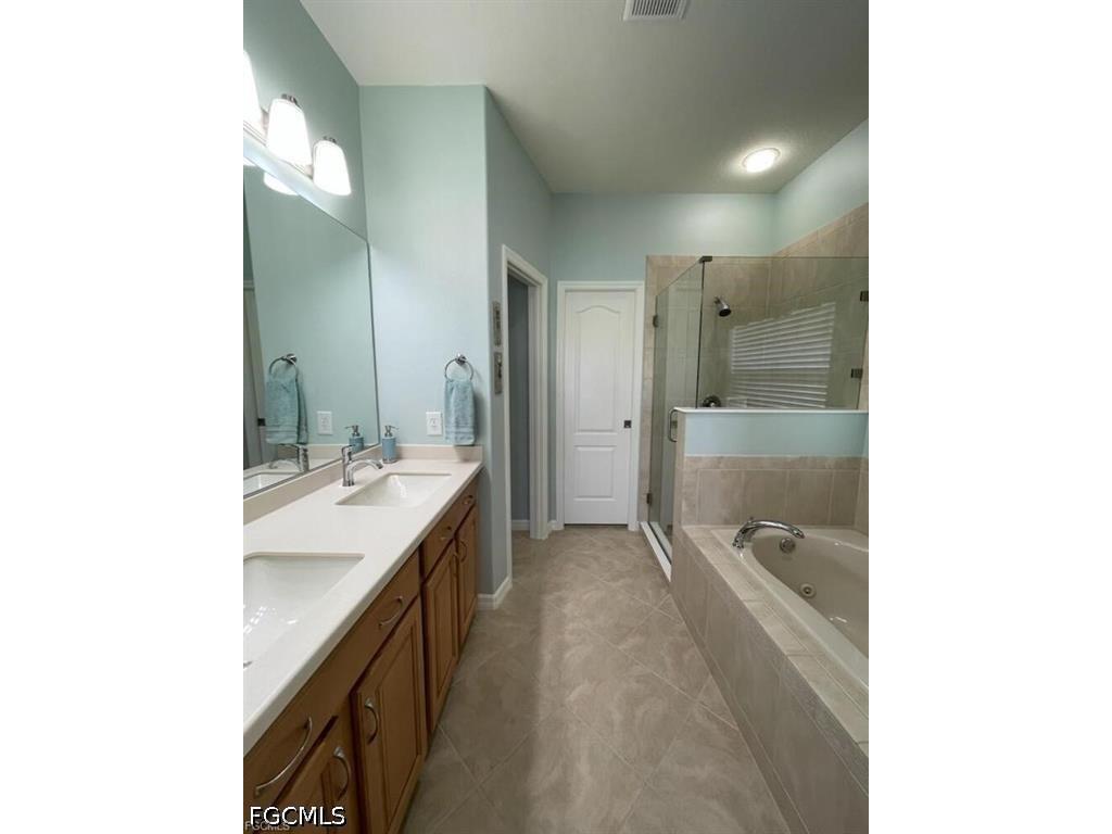 2474 Blackburn Circle Cape Coral FL 33991 2026021047 image12