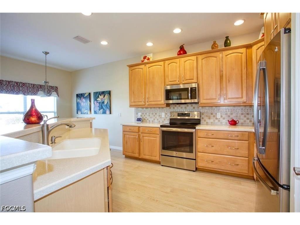 2474 Blackburn Circle Cape Coral FL 33991 2026021047 image4