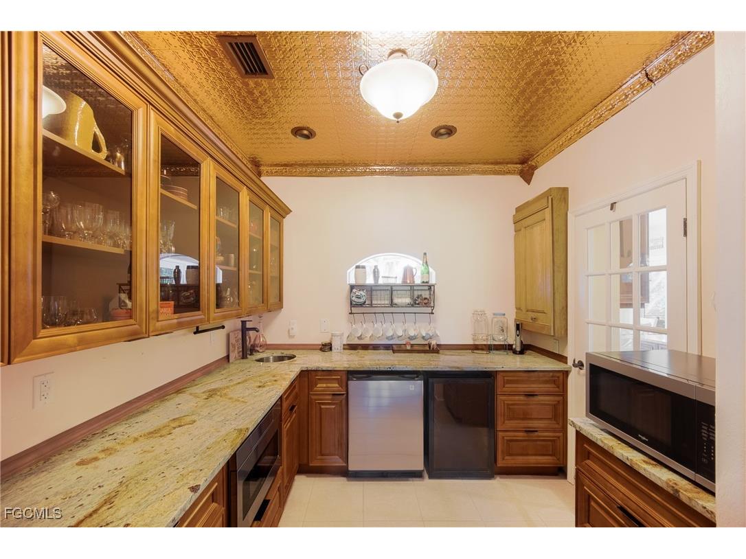 2475 Bridge Road North Fort Myers FL 33917 2025005396 image25