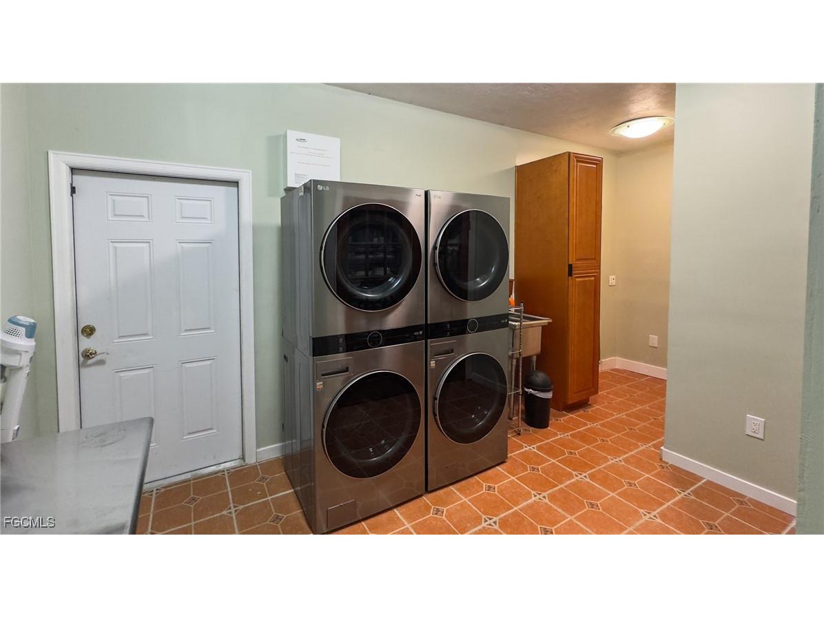 2475 Bridge Road North Fort Myers FL 33917 2025005396 image43