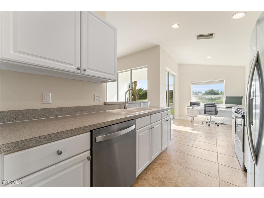 2476 Belleville Court Cape Coral FL 33991 2025005415 image13