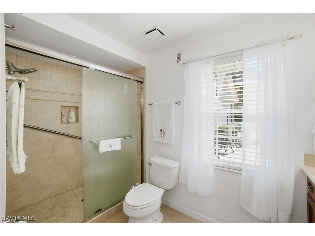 2476 Orchid Bay Drive #103 Naples FL 34109 226006553 image20