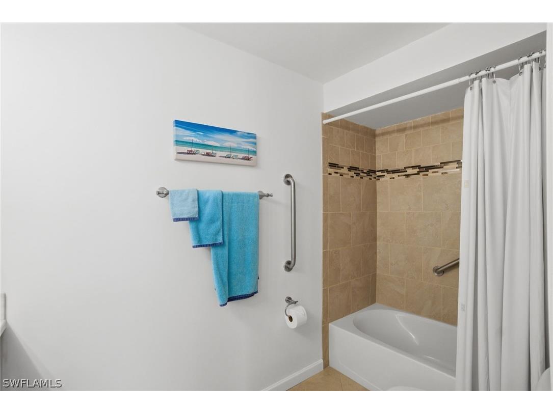 2476 Orchid Bay Drive #103 Naples FL 34109 226006553 image23