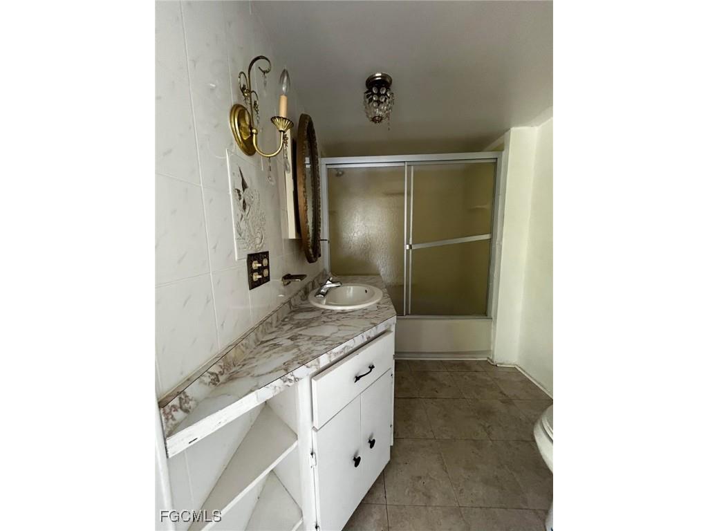 248 Flame Lane North Fort Myers FL 33917 2025024440 image14