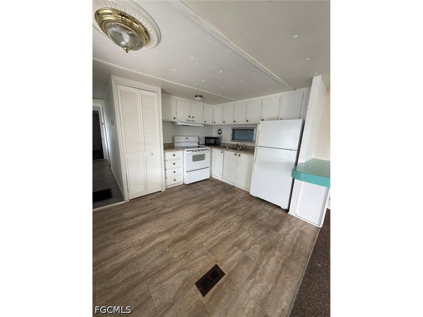 248 Flame Lane North Fort Myers FL 33917 2026023391 image3