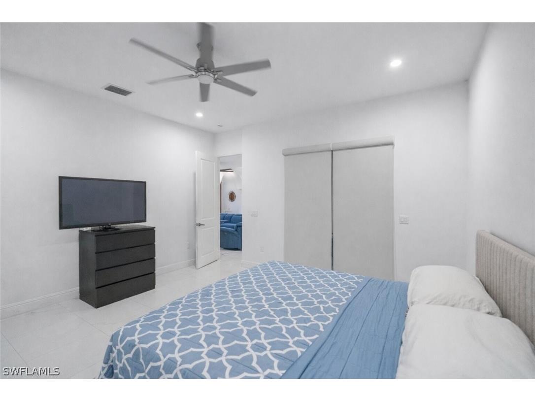2480 16th Street NE Naples FL 34120 226009765 image21