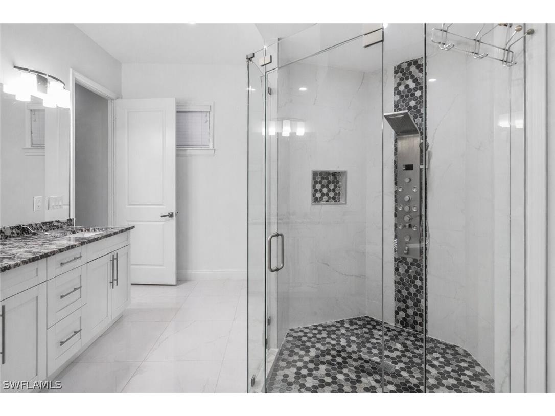 2480 16th Street NE Naples FL 34120 226009765 image23