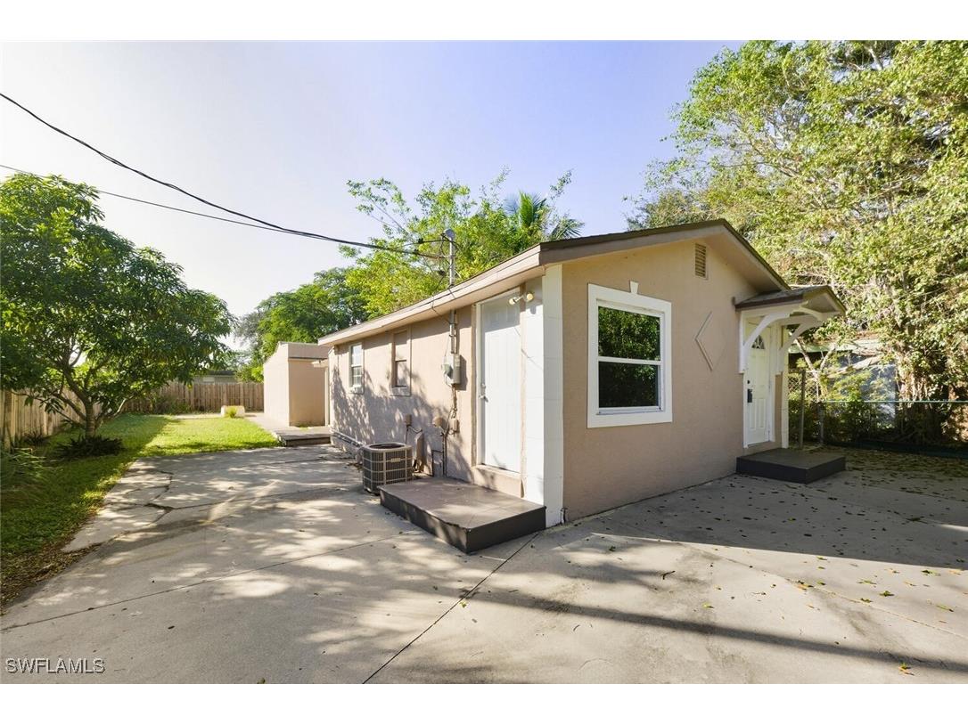 2480 Andrew Drive Naples FL 34112 225079611 image1