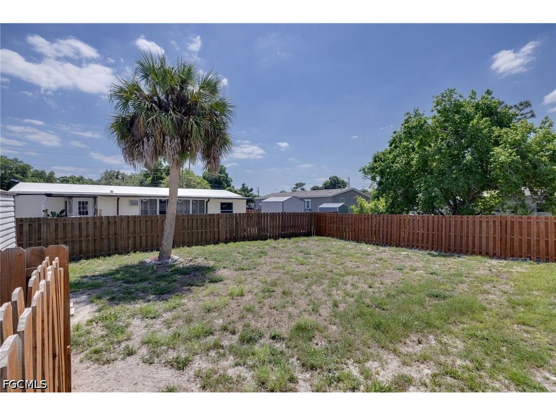 2480 Austin Smith Court North Fort Myers FL 33917 2026017182 image4