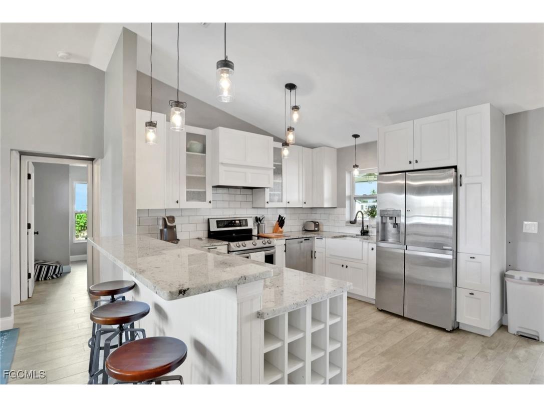 2480 Bayshore Drive Matlacha FL 33993 2025016738 image6