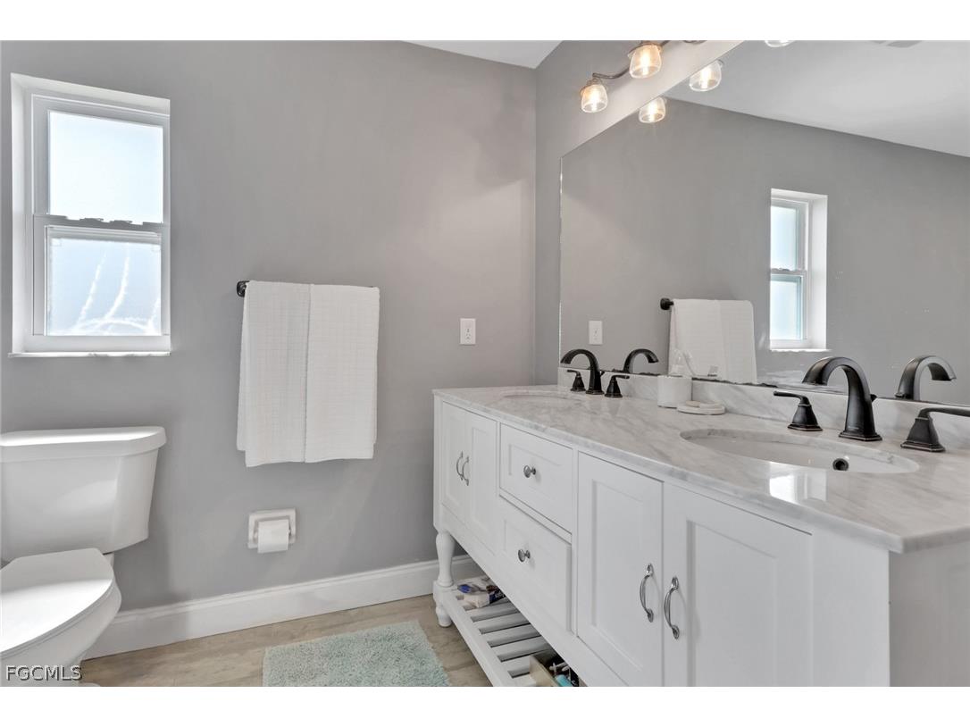 2480 Bayshore Drive Matlacha FL 33993 2026009039 image11