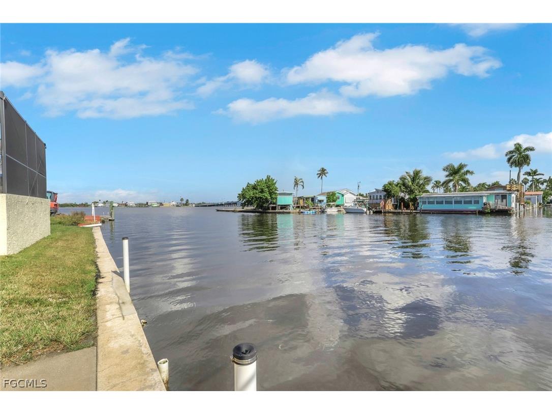 2480 Bayshore Drive Matlacha FL 33993 2026009039 image25