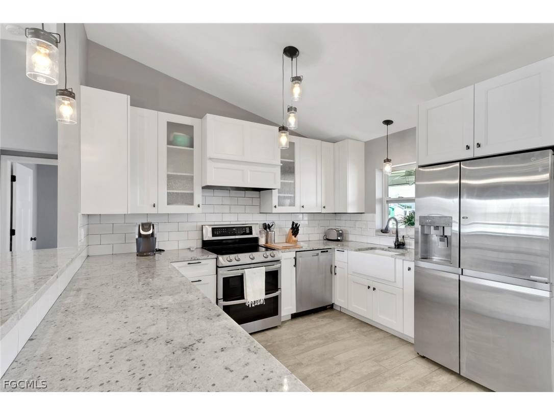 2480 Bayshore Drive Matlacha FL 33993 2026009039 image8