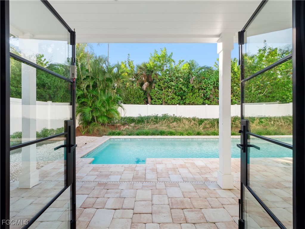 2480 Library Way Sanibel FL 33957 2025019853 image38